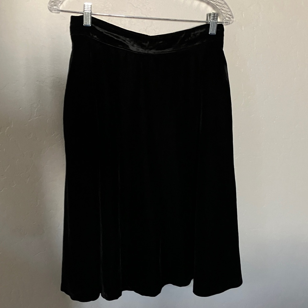 Modcloth Classic Black Velvet A-Line Skirt